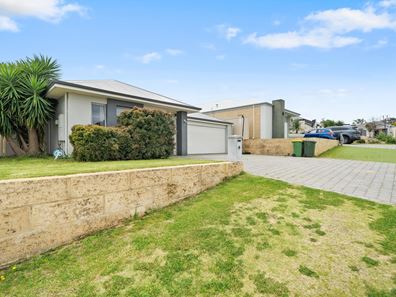 9 Kendale Way, Meadow Springs WA 6210
