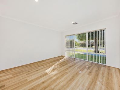 11 Ivanhoe Street, Morley WA 6062
