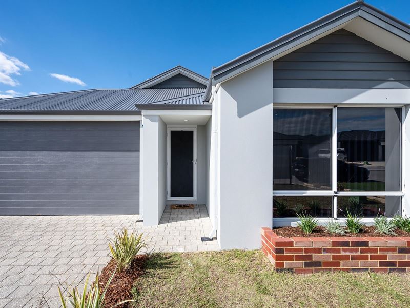 16 Modena Road, Piara Waters WA 6112