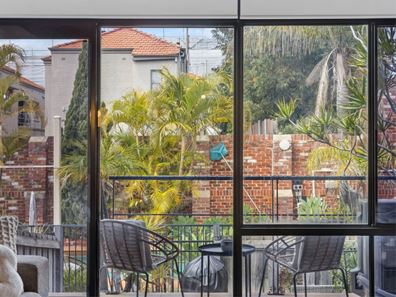 9/3 Greenway Street, Perth WA 6000