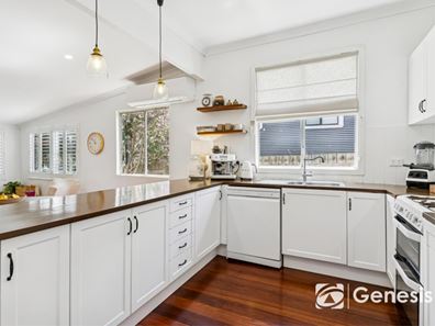 28 Stuart Street, Greenmount WA 6056