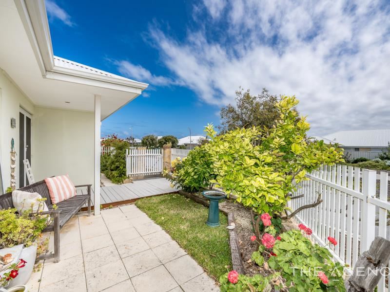 52 Lookout Drive, Yanchep WA 6035
