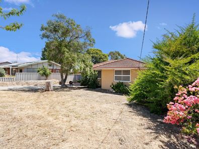 23 Oldfield Road, Girrawheen WA 6064