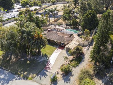 18 CRUFTS WAY, Canning Vale WA 6155