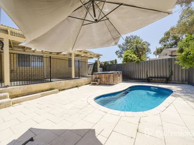 11 Sovereign Drive, Two Rocks WA 6037