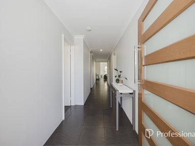 11 Sovereign Drive, Two Rocks WA 6037