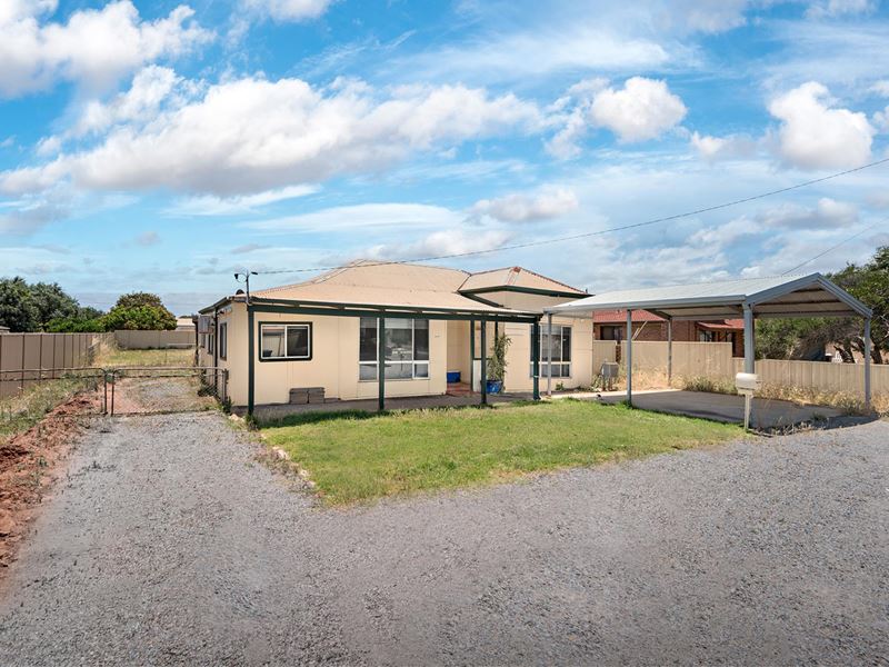 217 First Street, Wonthella