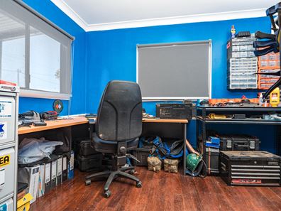 217 First Street, Wonthella WA 6530
