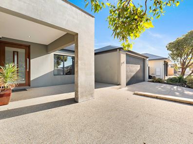 8 Seaplane Road, Bushmead WA 6055