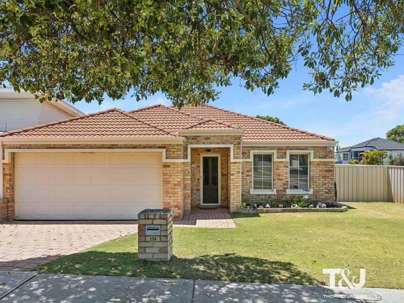134 Grand Promenade, Doubleview WA 6018
