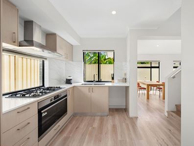 6/56 Station Street, Cannington WA 6107