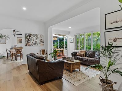 6 Australind Street, Swanbourne WA 6010