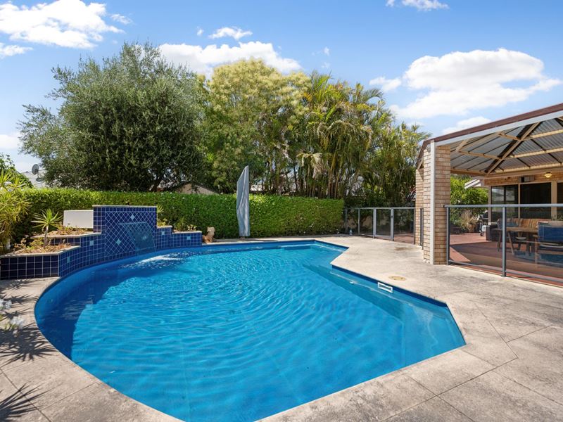 6 Luton Court, Canning Vale WA 6155