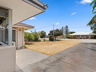 31b Langley St, Rockingham WA 6168