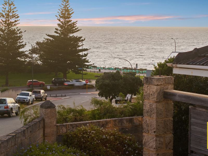 11 Kathleen Street, Trigg WA 6029