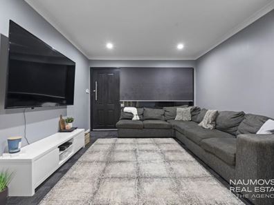 26 Montrose Avenue, Girrawheen WA 6064