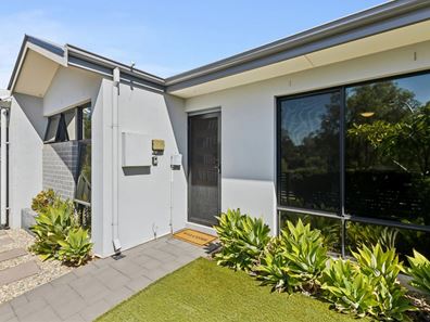 6 Luxhay Parkway, Aveley WA 6069