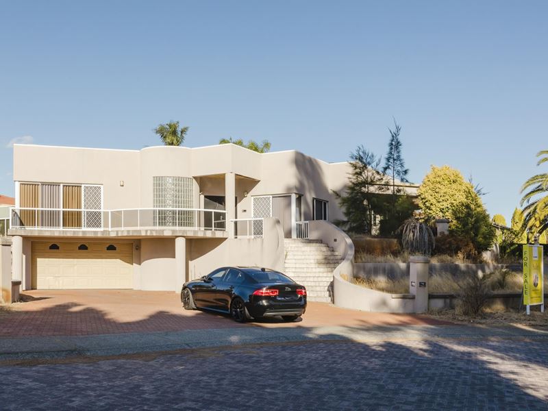 289 Summerlakes Parade, Ballajura WA 6066