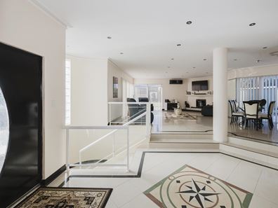 289 Summerlakes Parade, Ballajura WA 6066