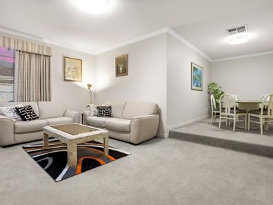 35 Hatherley Parade, Winthrop WA 6150
