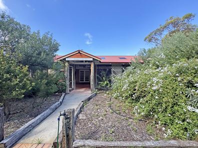 221 Helms Drive, Pink Lake WA 6450