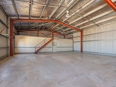 4/8 Decastilla Street, Minyirr WA 6725