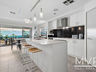 9A Bellairs Road, Kardinya WA 6163