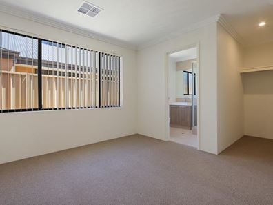 11 Tanaga Way, Haynes WA 6112