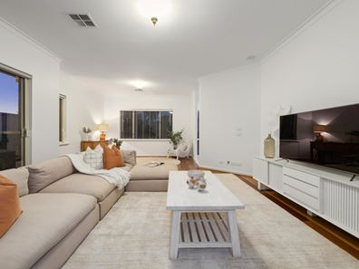 2/43 Comer Street, Como WA 6152