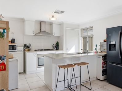 21 Molonglo Crescent, Baldivis WA 6171