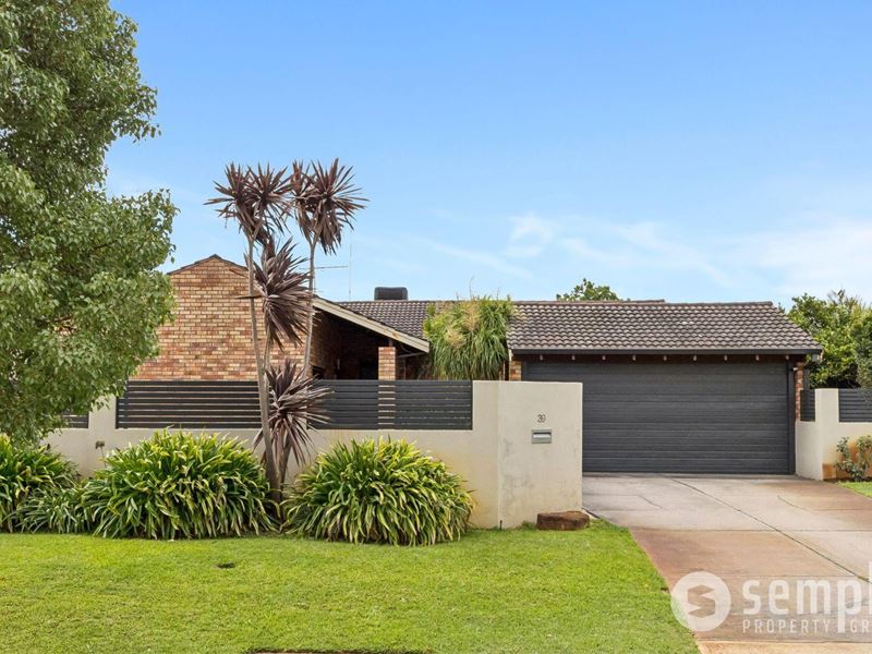 39 Gracechurch Crescent, Leeming WA 6149