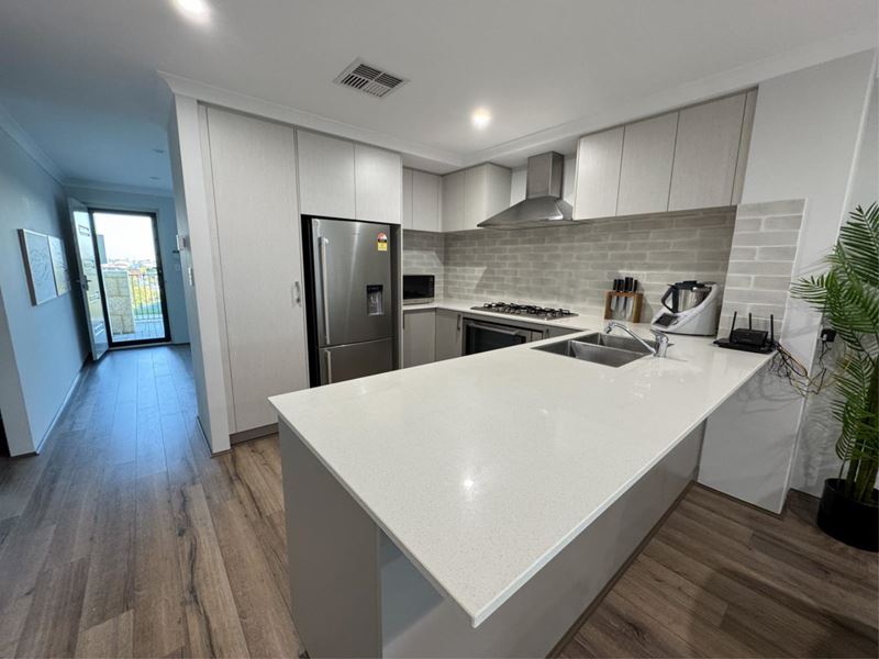7 Moscow Retreat, Hocking WA 6065