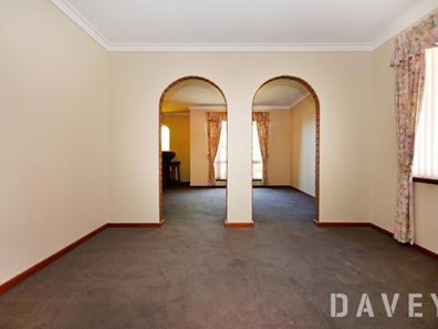 18 Beckington Way, Karrinyup WA 6018