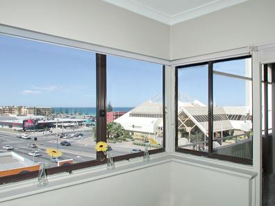 7/204 West Coast Hwy, Scarborough WA 6019