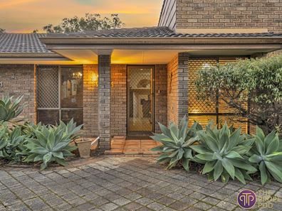 7 Rodgers Close, Forrestfield WA 6058