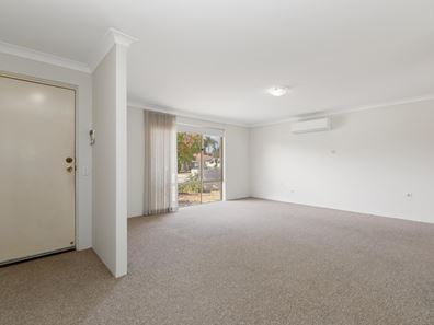 21 Columbia Way, Beechboro WA 6063
