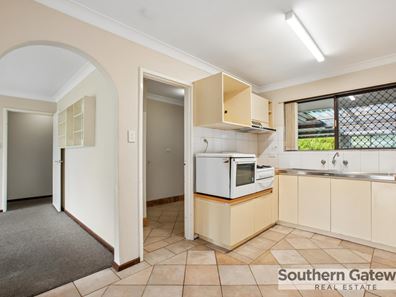 12 Willmott Drive, Cooloongup WA 6168