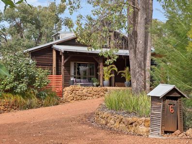 6 Dean Street, Mount Helena WA 6082