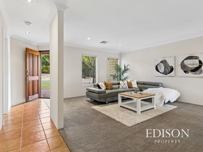 23 Raeburn Crescent, Landsdale WA 6065