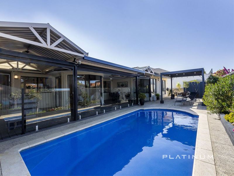 12 Manhattan Avenue, Iluka WA 6028