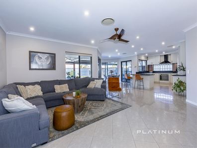 12 Manhattan Avenue, Iluka WA 6028