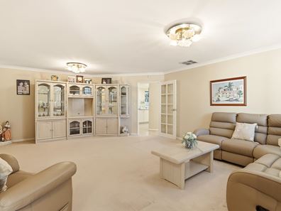 23 St Raphael  Crescent, Port Kennedy WA 6172