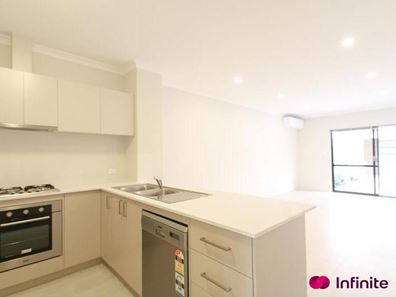 5 Egrove Lane, Piara Waters WA 6112