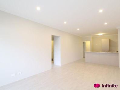 5 Egrove Lane, Piara Waters WA 6112