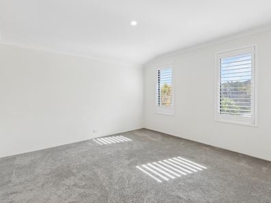 8 Pennine Pass, Merriwa WA 6030