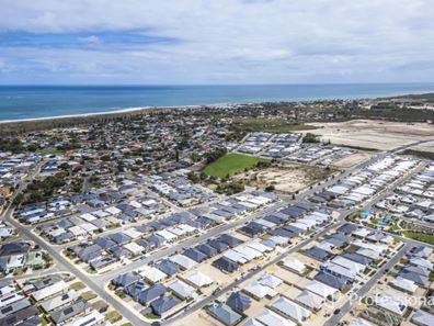11 Trout Street, Two Rocks WA 6037