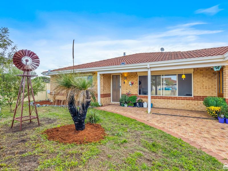 2 Brown Crescent, Seville Grove WA 6112