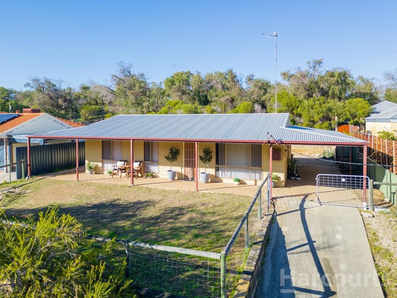15 Hide-A-Way Vale, Preston Beach WA 6215