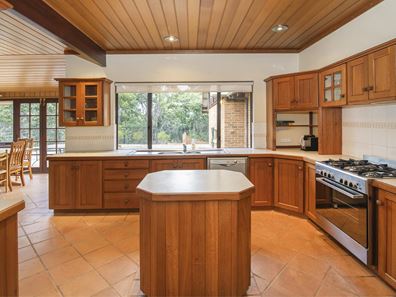 212 Yungarra Drive, Quedjinup WA 6281