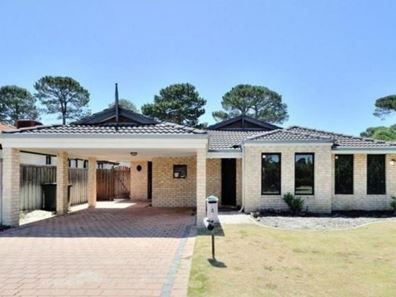 4 Granada Way, Ellenbrook WA 6069